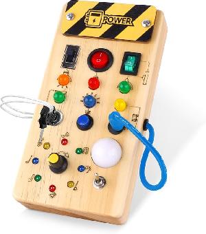 Bekijk leuke cadeautip : Montessori activiteitenbord met LED lichtschakelaar